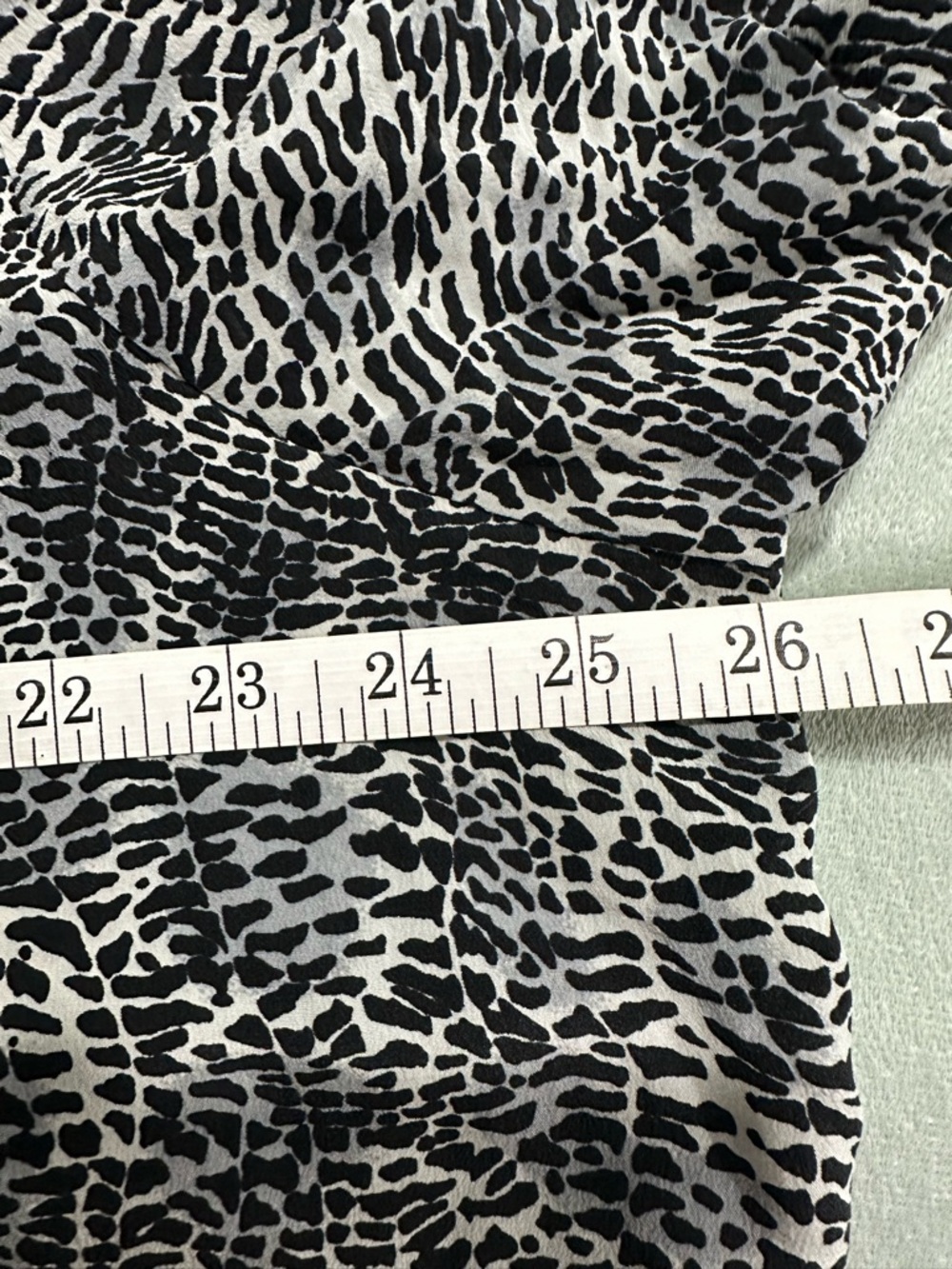 Anna&Frank Black & White Short Sleeve leopard Printed top 100%silk vintage 22 - Picture 9 of 9